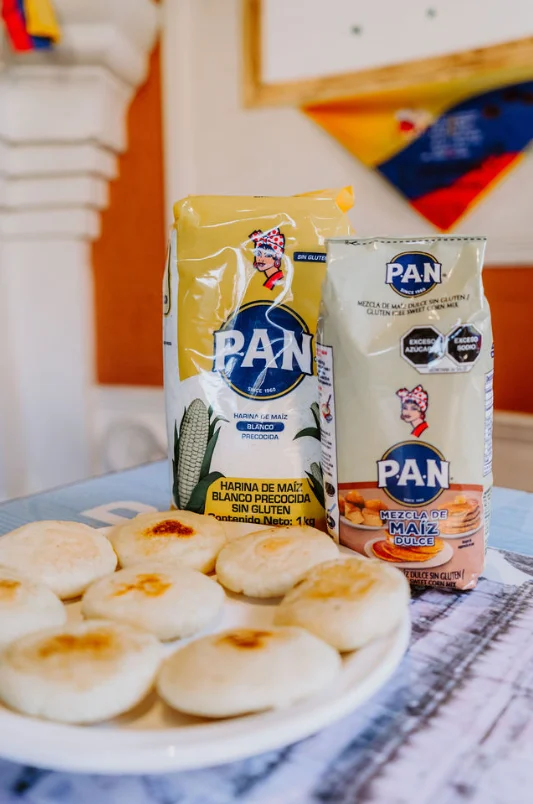 Arepas y Harina P.A.N. para desayunos colombo-mexicanos